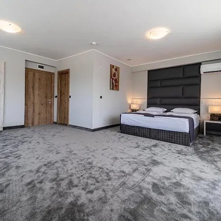 Caesar 2 Hotel Kŭrdzhali